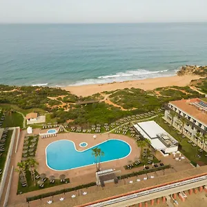 4* Отель Ilunion Calas De Conil